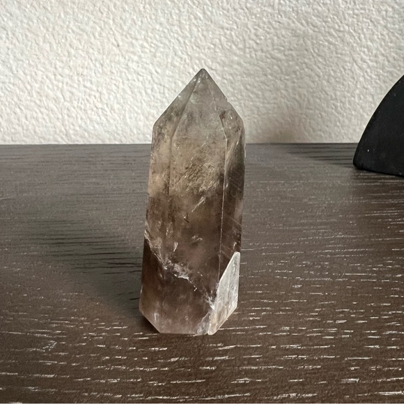 Light Smokey Quartz Generator Crystal - Picture 3 of 4